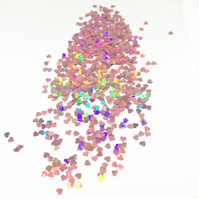 عيد الحب القلب الأحمر اللمعان الكونفيتي لتزيين الزفاف والإمدادات العيدية الأخرى مادة البوليستر